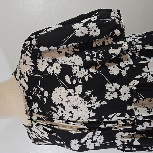 Shein Floral Print Puff Sleeve Tie Neck Smock Dress size 6 - Picture 3 of 9